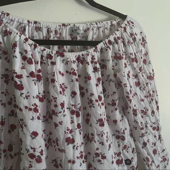 NWT Hollister Off the Shoulder Floral Top - Picture 2 of 4
